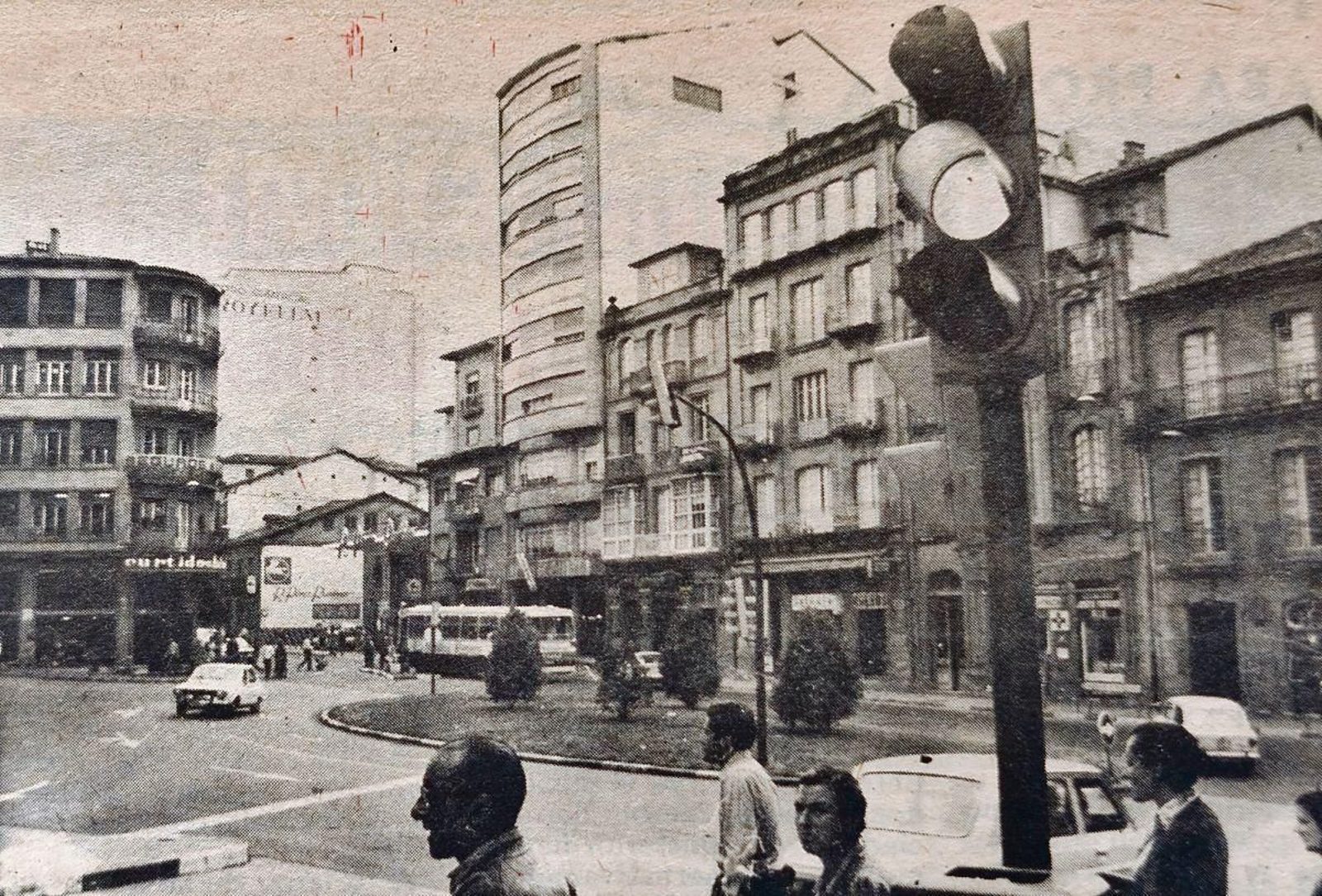 Semáforo intermitente en la calle Juan XXIII.