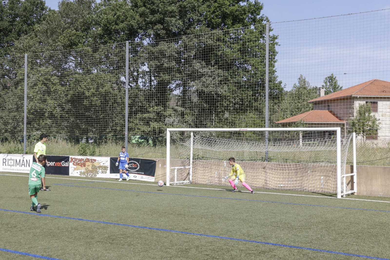 Galería | La base del fútbol ourensano se da cita en el Vila Maceda