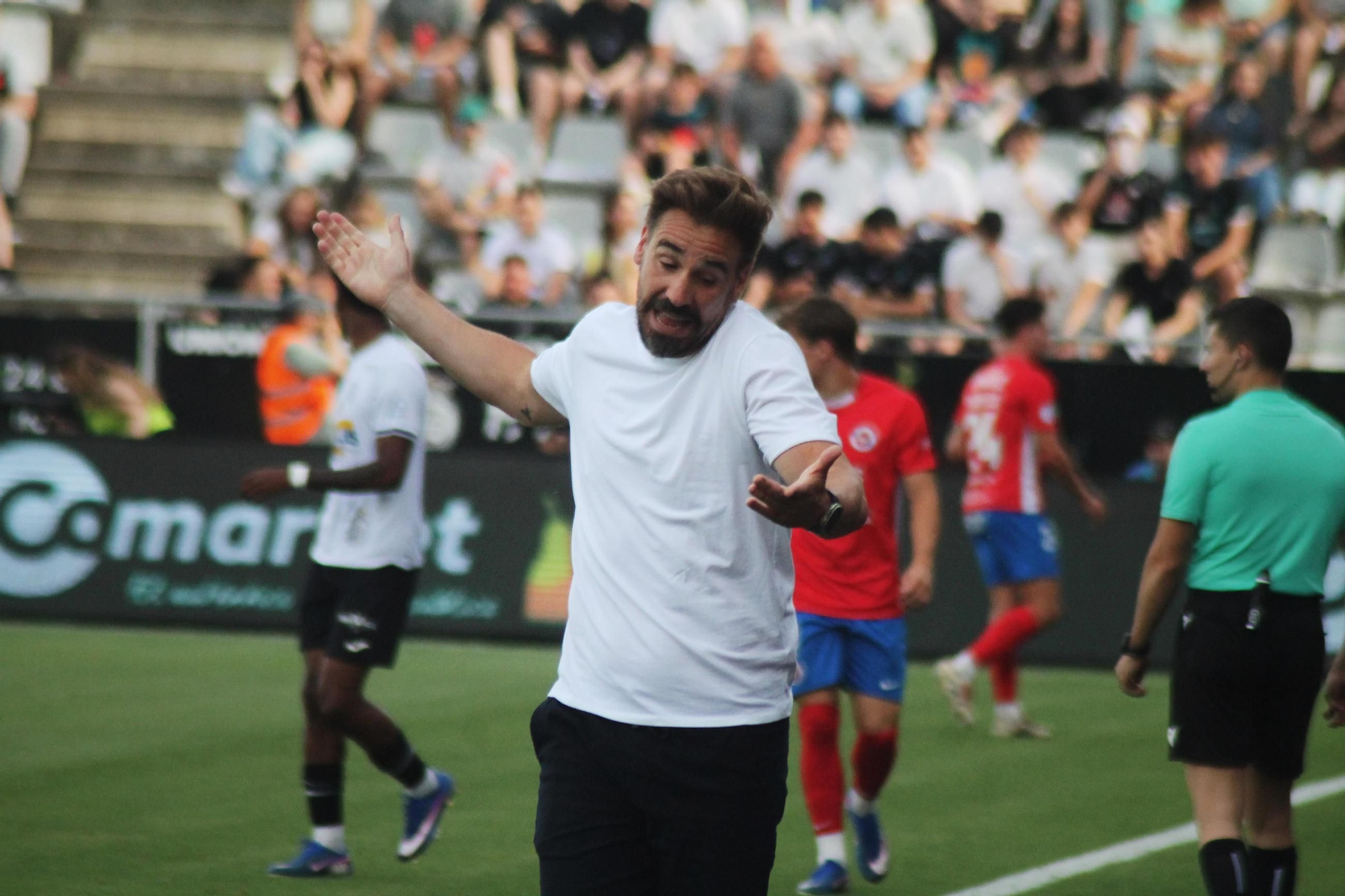 Galería | La UD Ourense no está sola en Cuenca, la afición los acompaña en un día que puede ser irrepetible