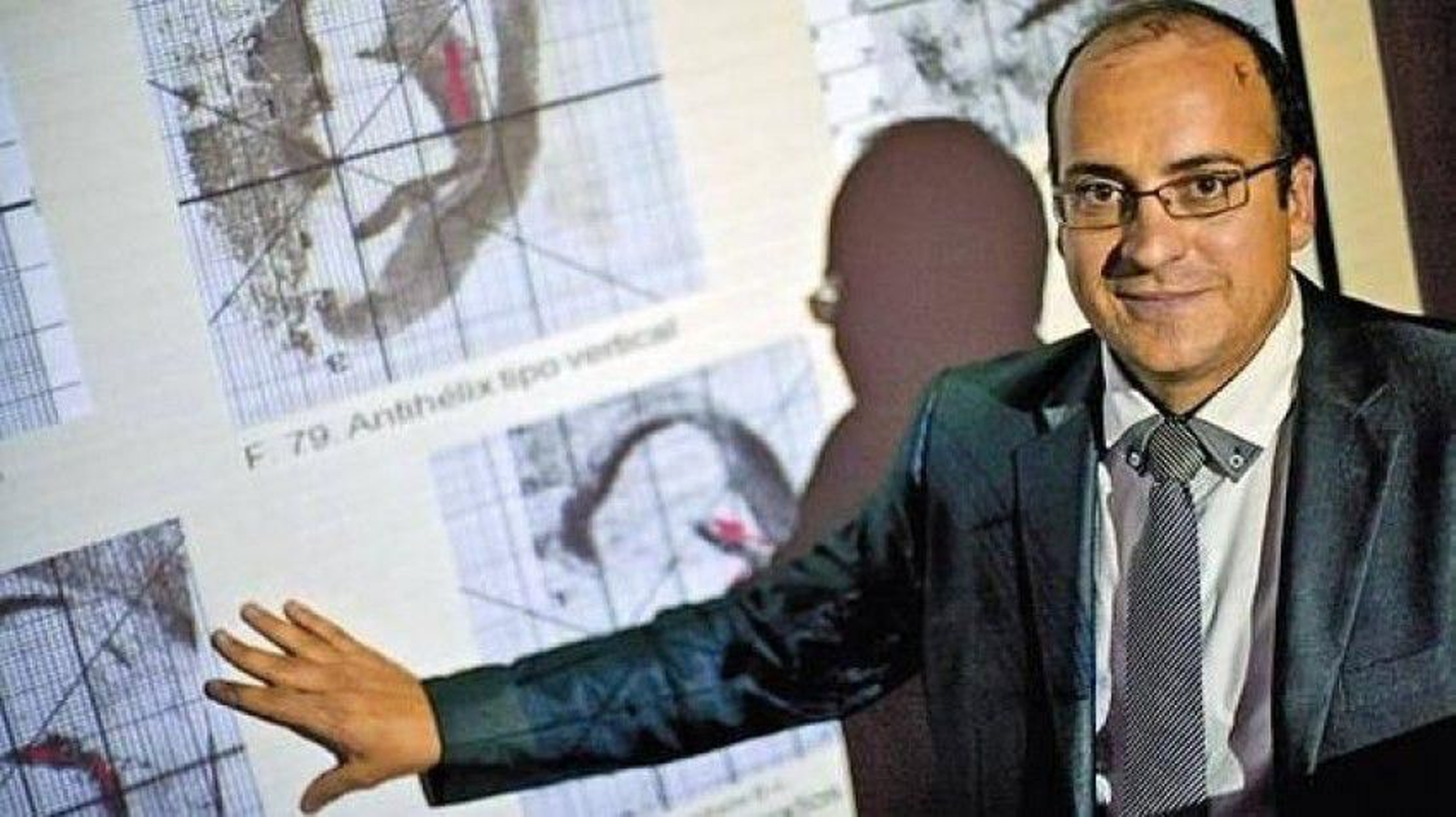 Curiel asegura que sólo había que dar sentido a los indicios.