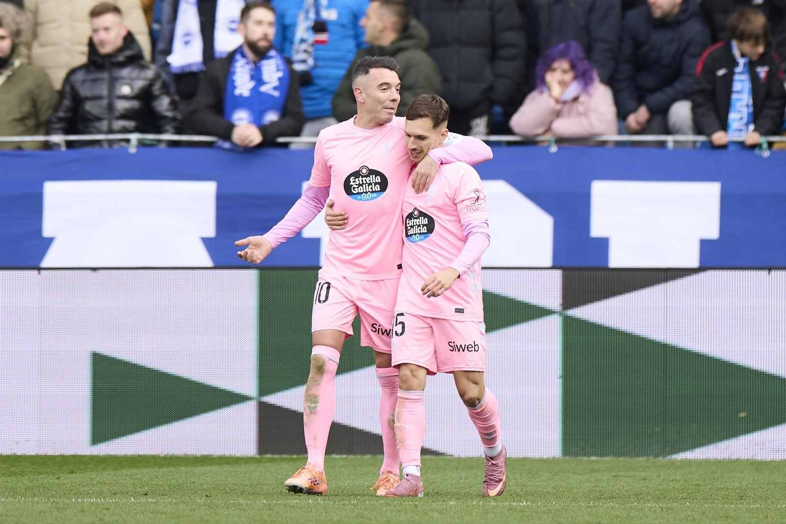 Galería | El partido entre el Alavés y el Celta en Mendizorrotza