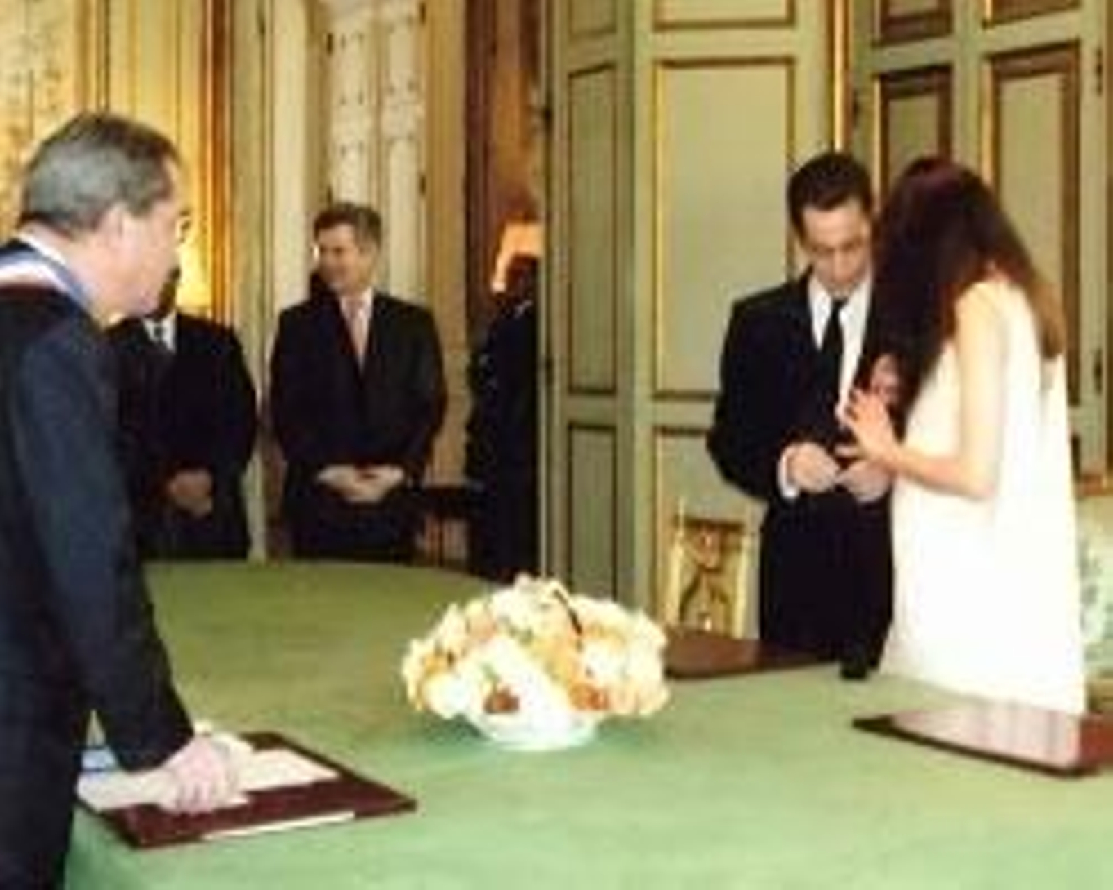 Primera  imagen del enlace que se hace pública.