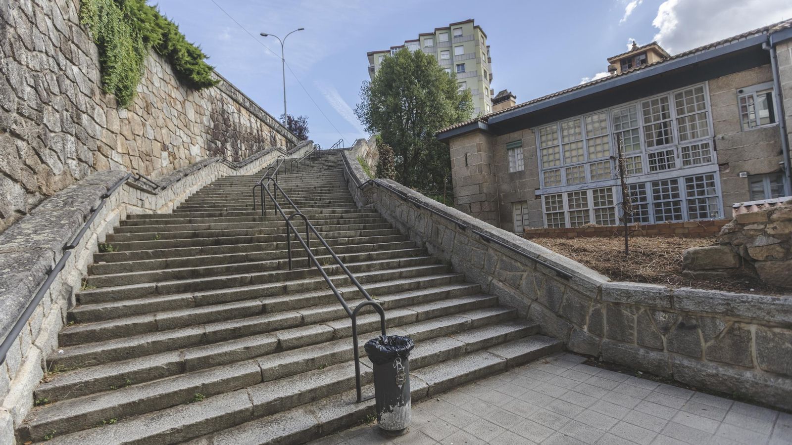Escaleras en la rúa Coenga.