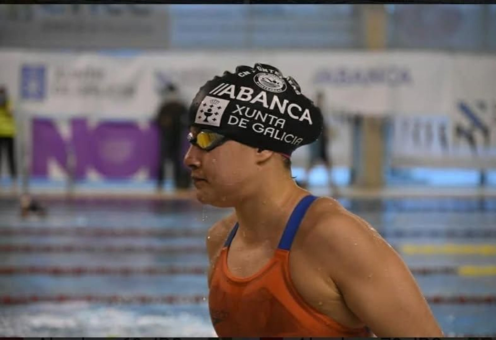 Iria Lemos, del CN Ponteareas, vuelve hoy a la piscina.