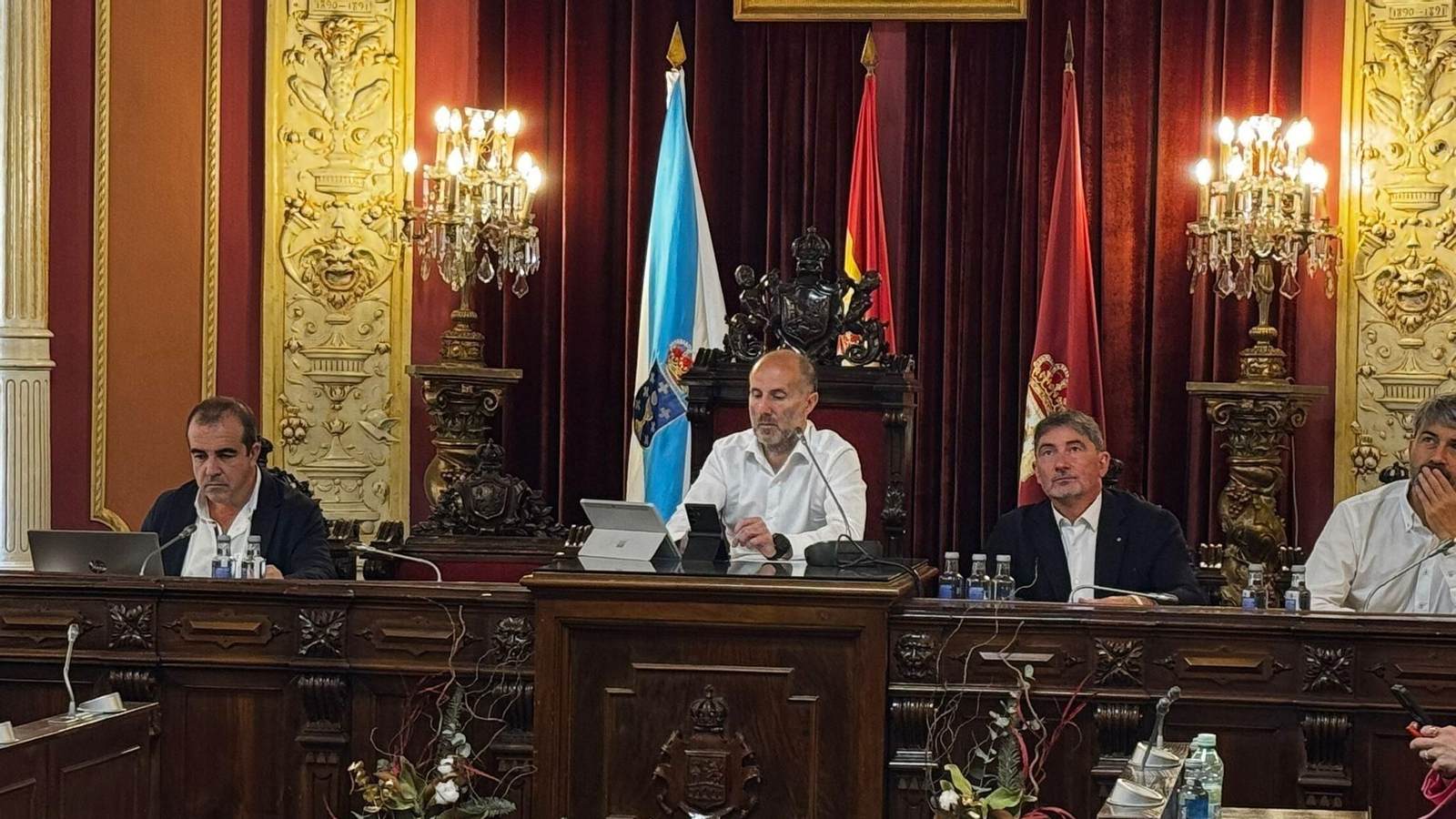 El alcalde de Ourense, Gonzalo Pérez Jácome (Democracia Ourensana), en el pleno