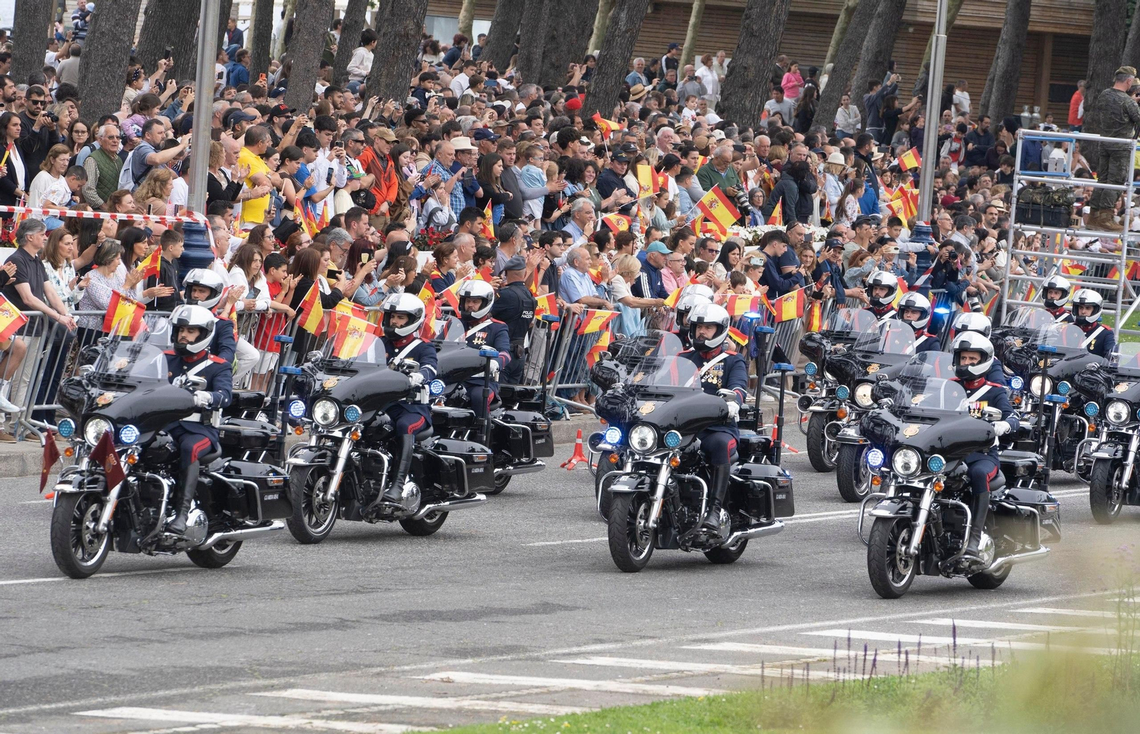 Galería | Las mejores imágenes del histórico Día de las Fuerzas Armadas en Vigo