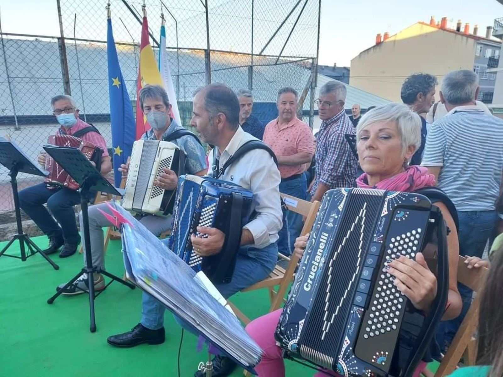 Los acordeonistas, con Tito González a la cabeza.