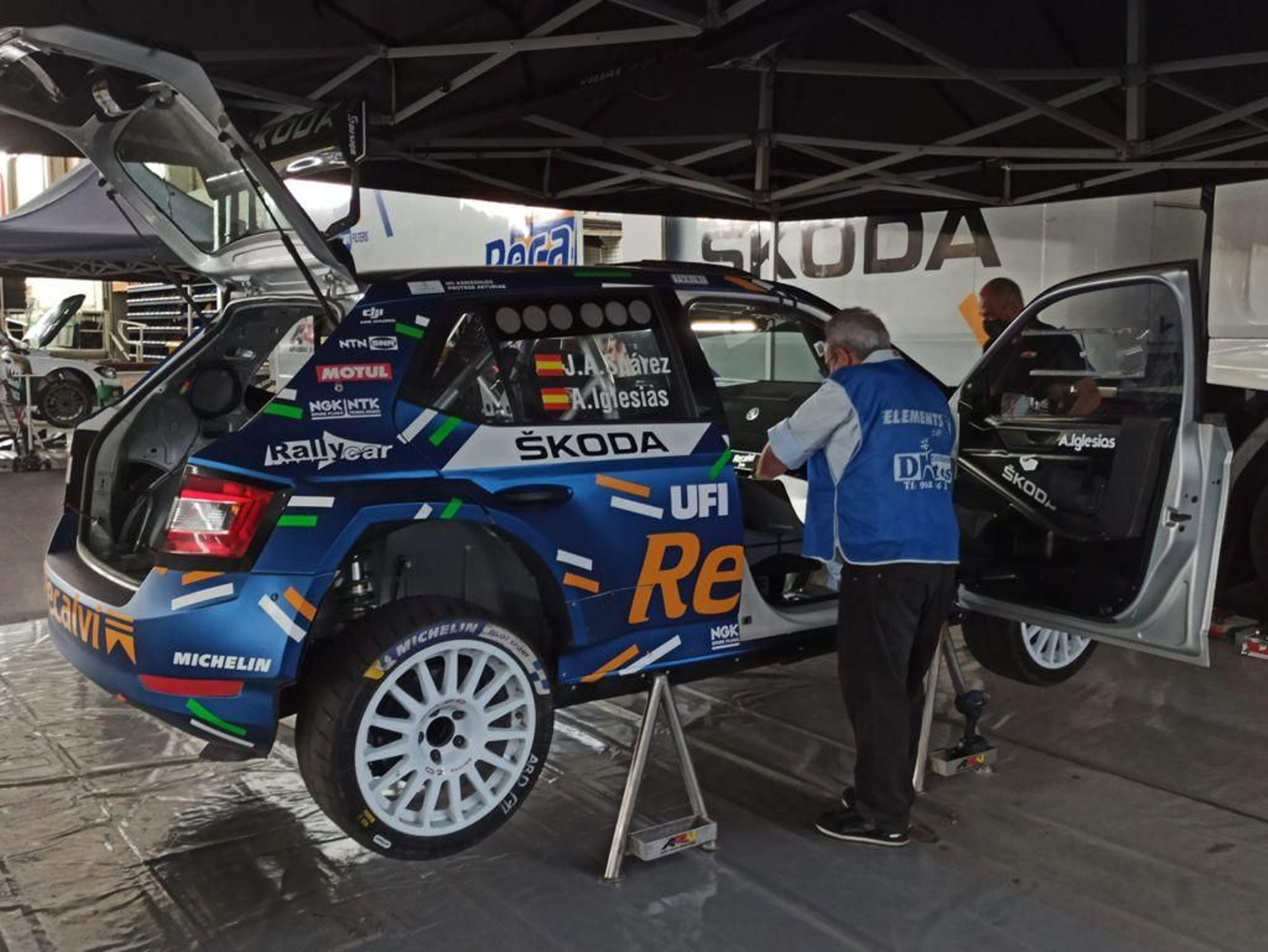 La jornada de verificaciones de este martes en Expourense da las últimas pinceladas para el Rally 2021 (David Villarino y Diego Sotelo)