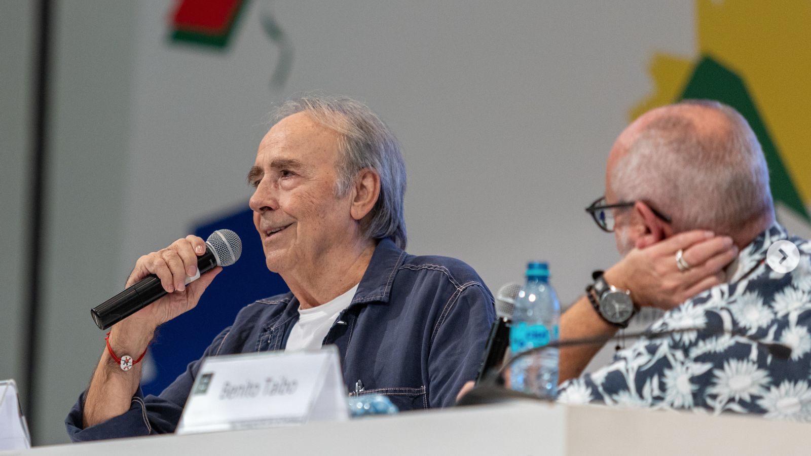 Serrat durante su intervención en el FIL