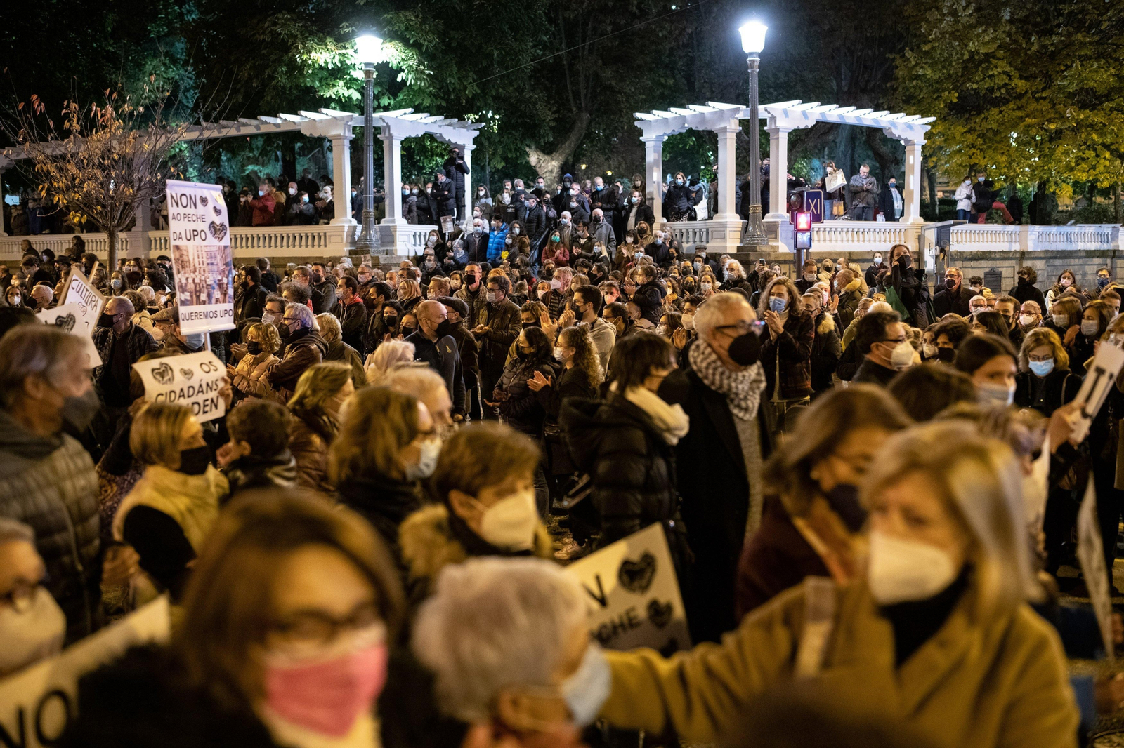 La manifestación de SOS Ourense colapsa la ciudad // FOTO: ÓSCAR PINAL