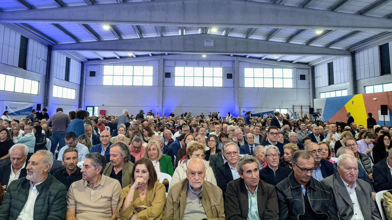 Los 1.500 asistentes al acto, entre los que había alcaldes, familiares y concejales de toda la provincia.