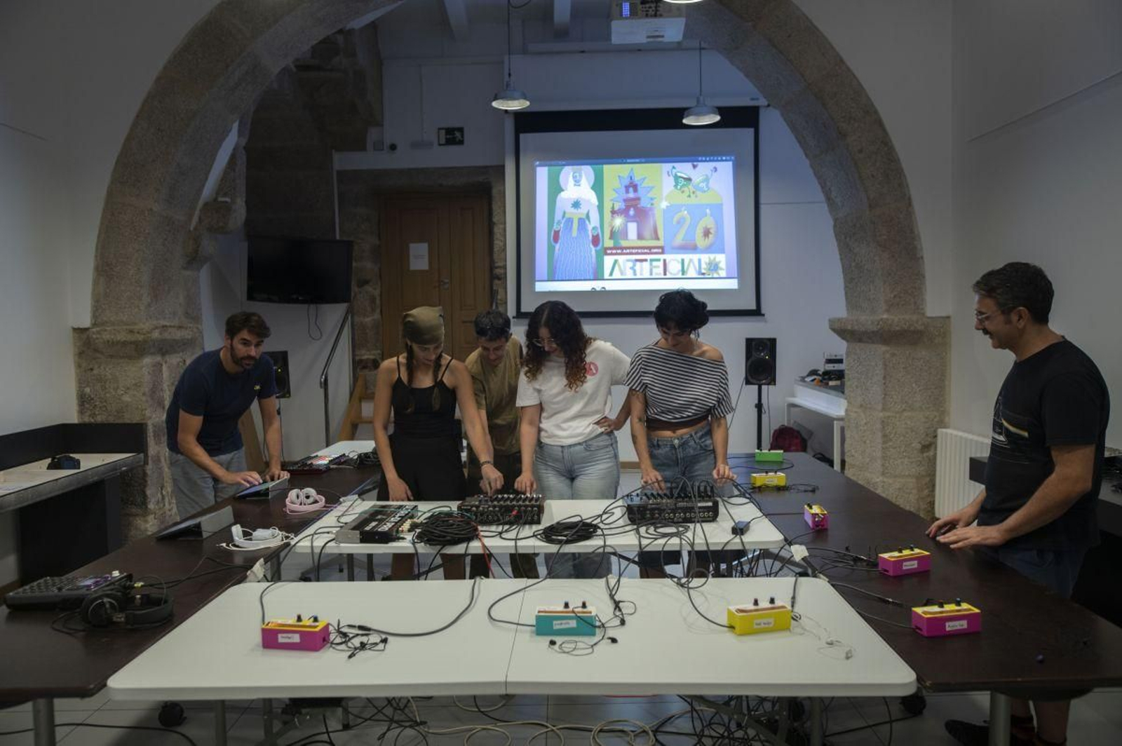 Taller de creación musical en el Museo Etnolóxico de Ribadavia.