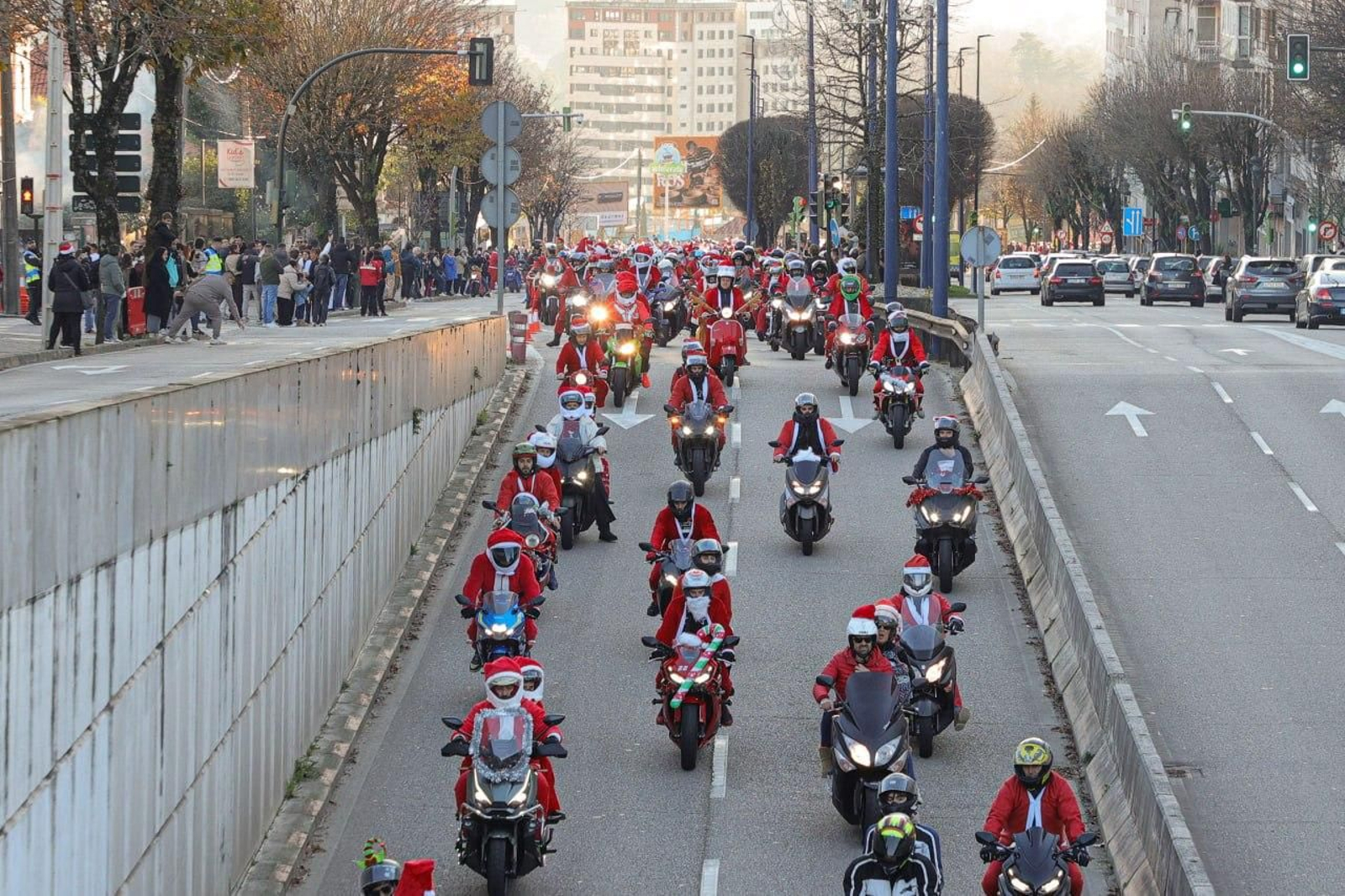 Galería | Los papanoeles moteros toman Vigo