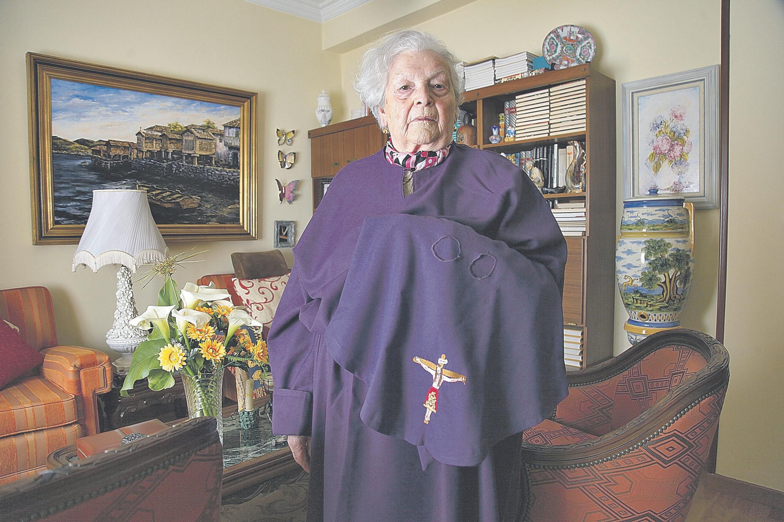 Carmen González, cofrade a sus 91 años