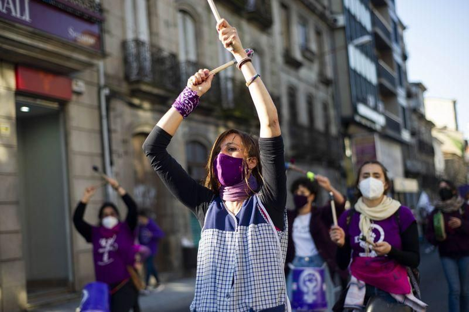 La manifestación del 8-0 recorre las calles de Ourense // FOTO: MARTIÑO PINAL