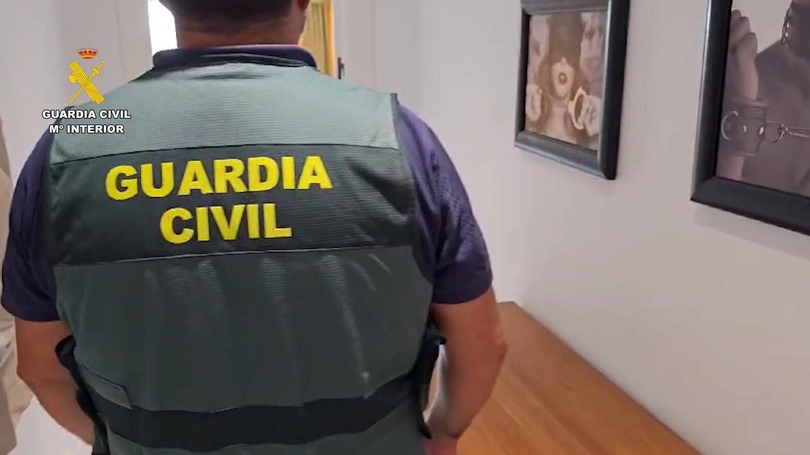 La Guardia Civil libera a 22 mujeres víctimas de explotación sexual y detuvo a 19 personas en la operación contra la red criminal.