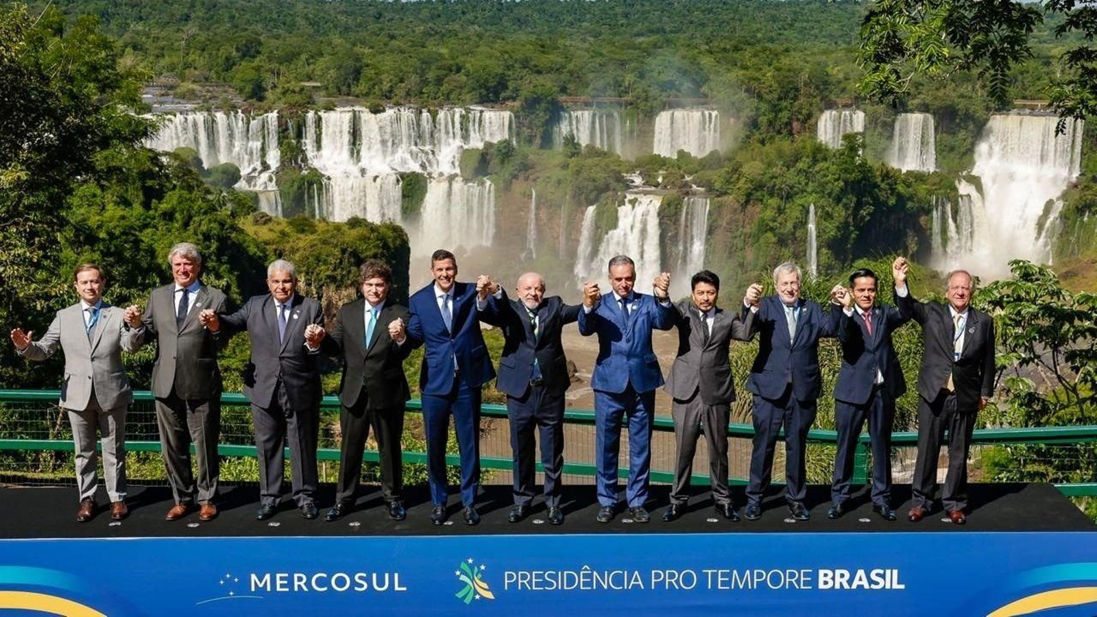 Representantes de estados asociados al Mercosur, en Foz de Iguazú (Brasil).