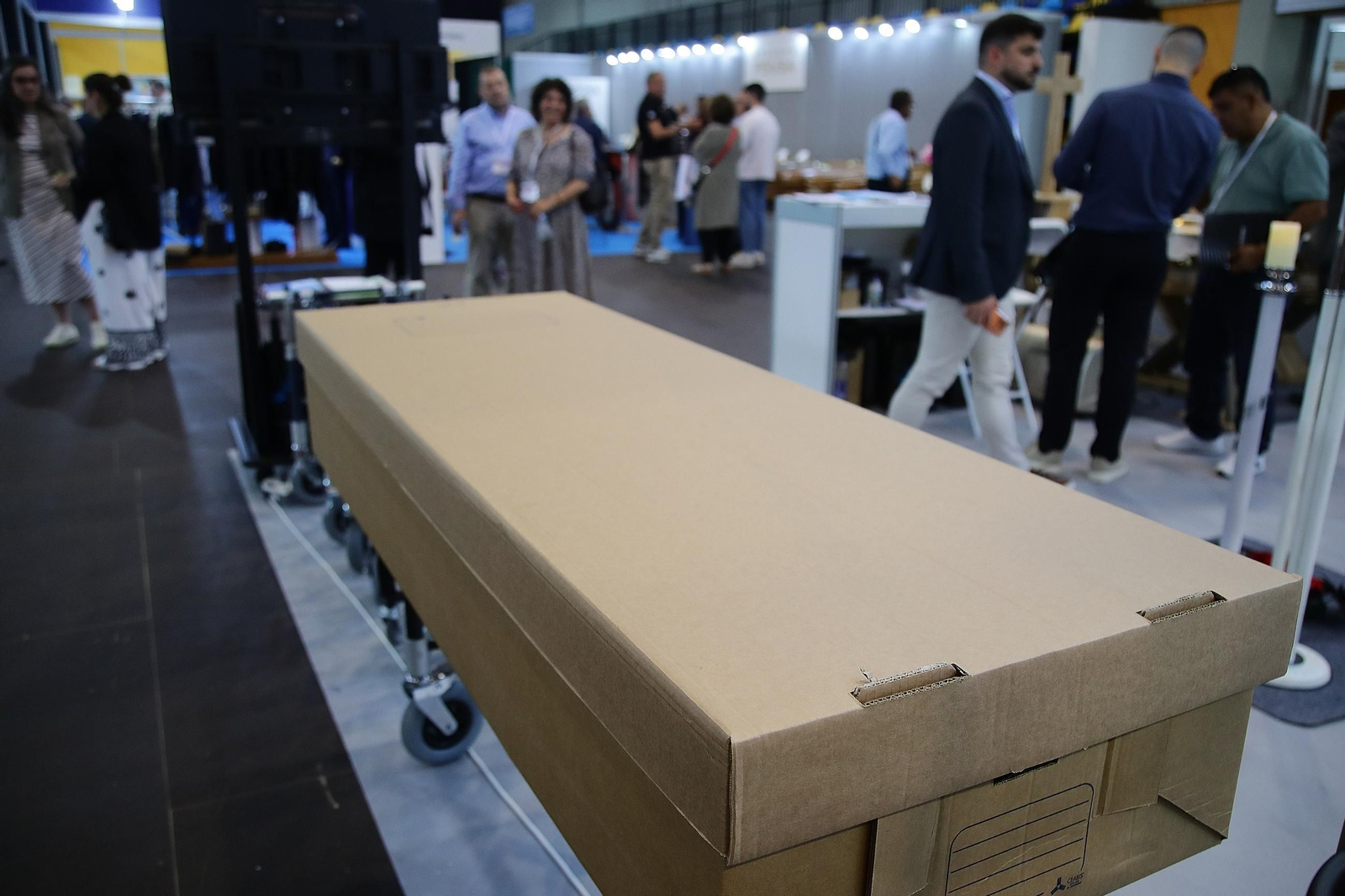 Galería | Las ultimas tendencias en ataúdes y urnas se muestran en Funergal