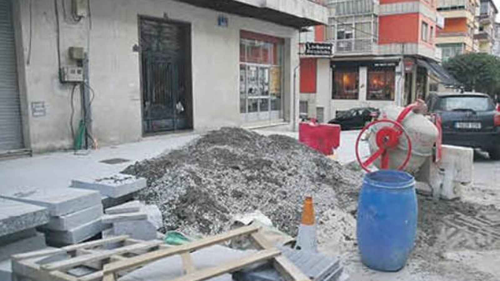 Nº 83 de la Avenida de Portugal en Ourense.