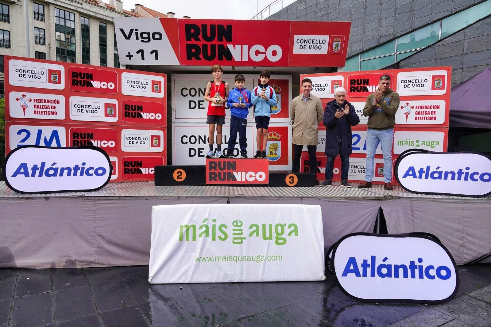 Premios de la carrera Vigo+11 en Coia.