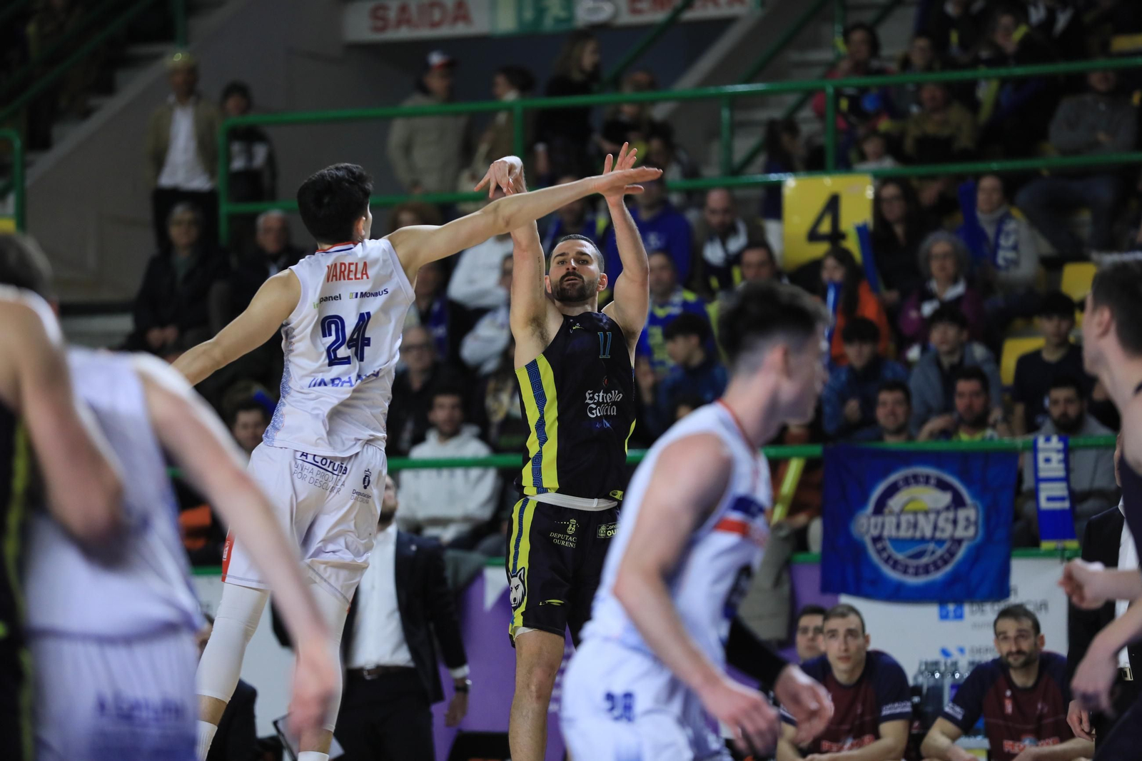 Galería | El Pazo, a reventar para el derbi COB-Obradoiro