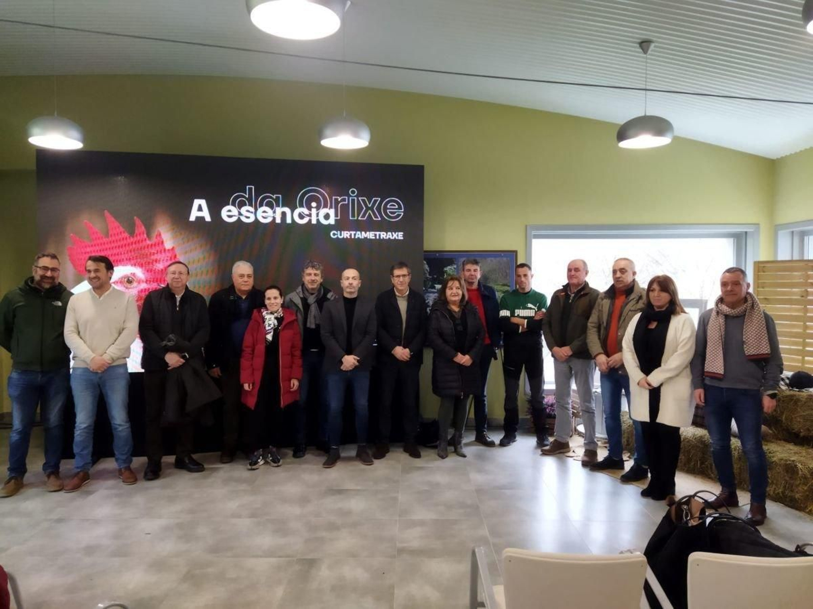 Representantes políticos y técnicos de los dos GDR posaron con los protagonistas del documental.