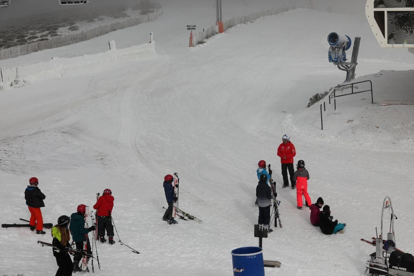 Jornada de esquí en la nieve (Foto: José Paz)