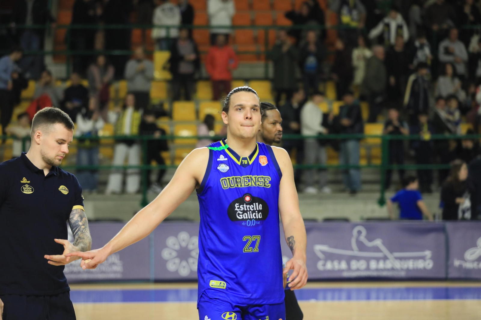 Galería |  El milagro en el Pazo para el COB fue competir