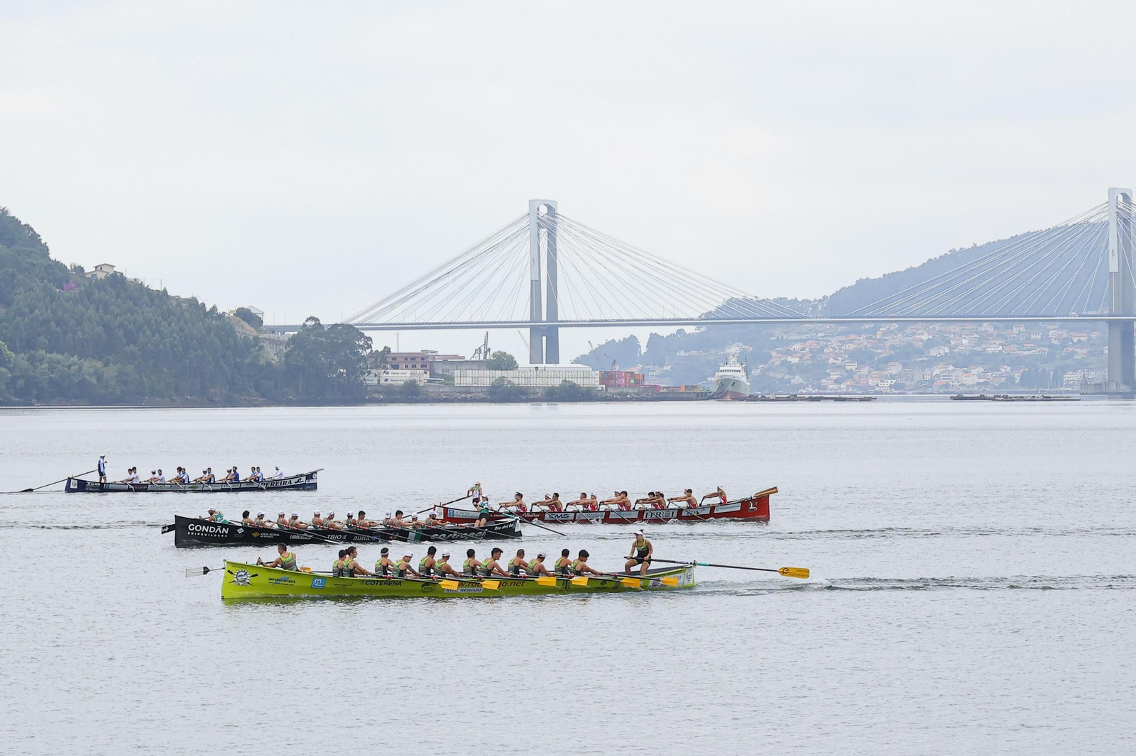Galería | Emocionante bandera de traineras en Redondela