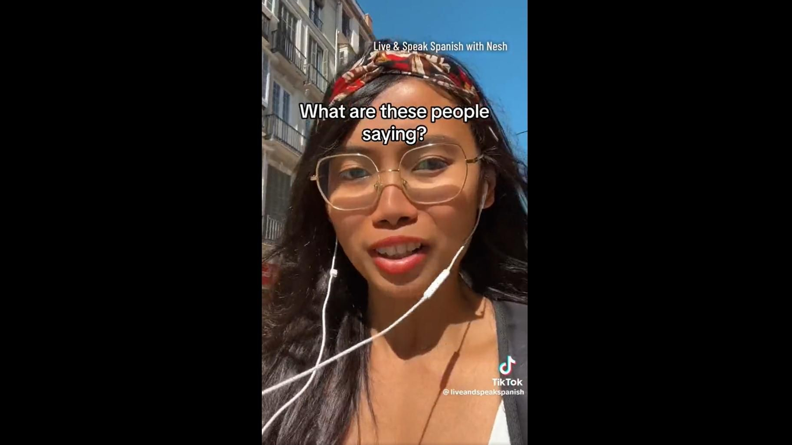 Video viral de una joven anglosajona que aprende andaluz.