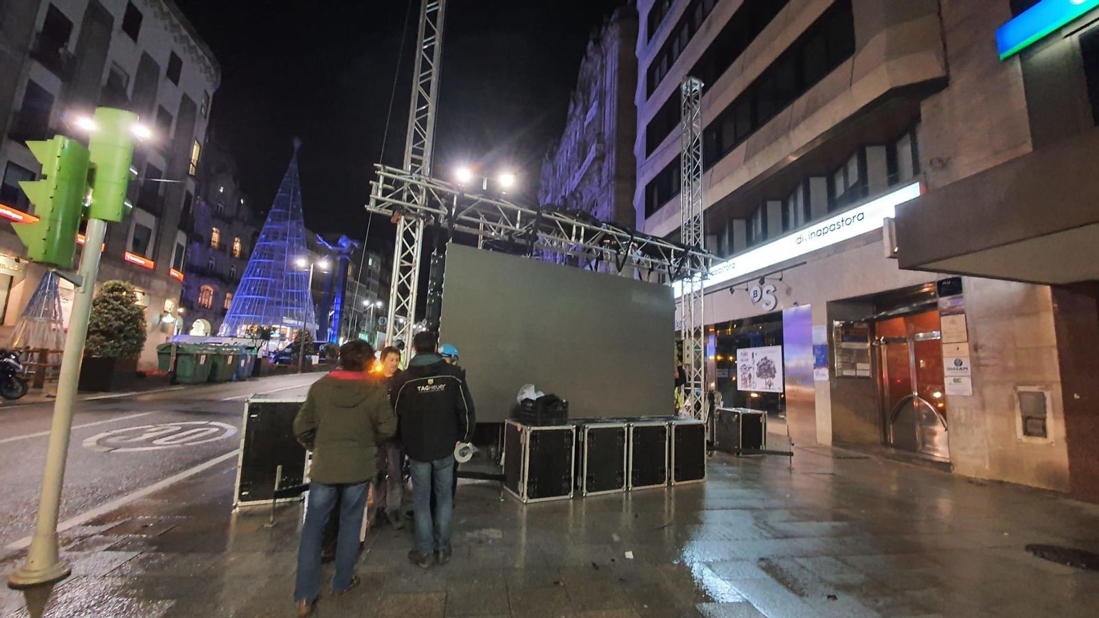 Pantallas ya instaladas PARA LA NAVIDAD