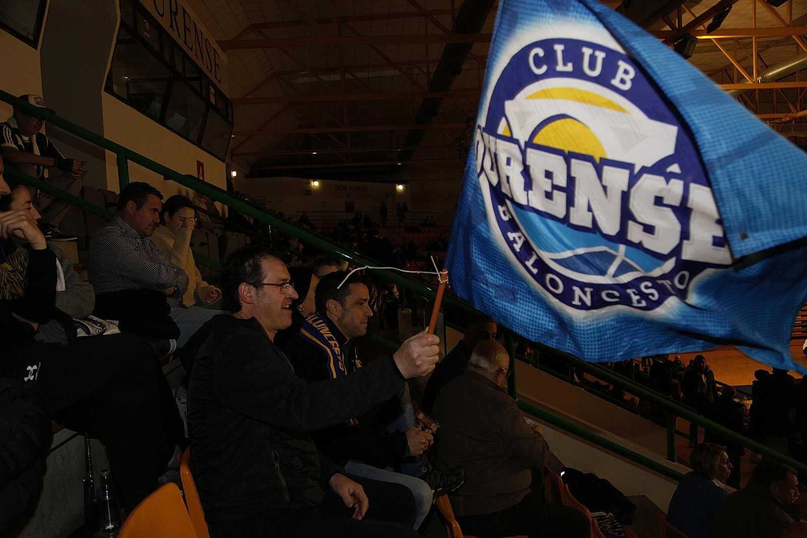 Más de 4.500 aficionados empujaron al COB contra el Estudiantes