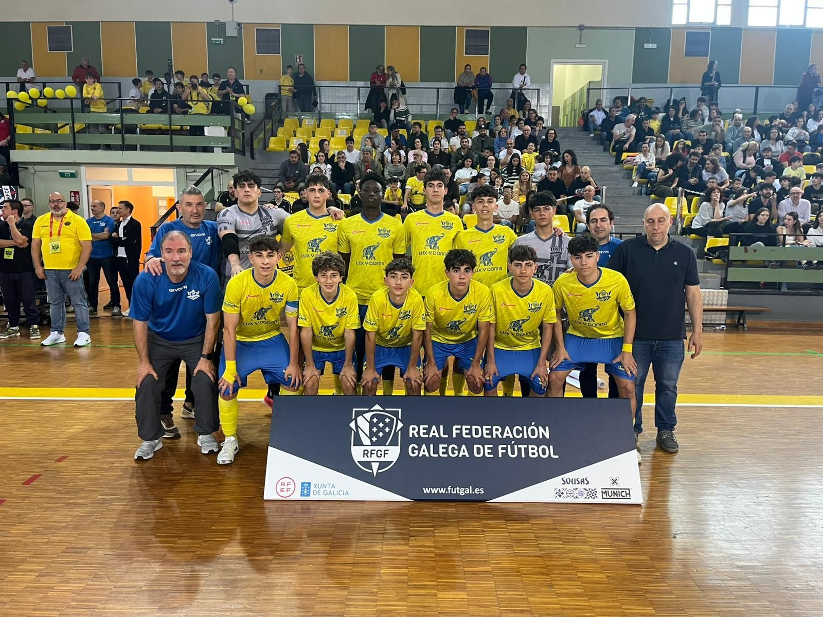 Galería | La cantera del fútbol sala gallego disfruta de sus finales en Ourense