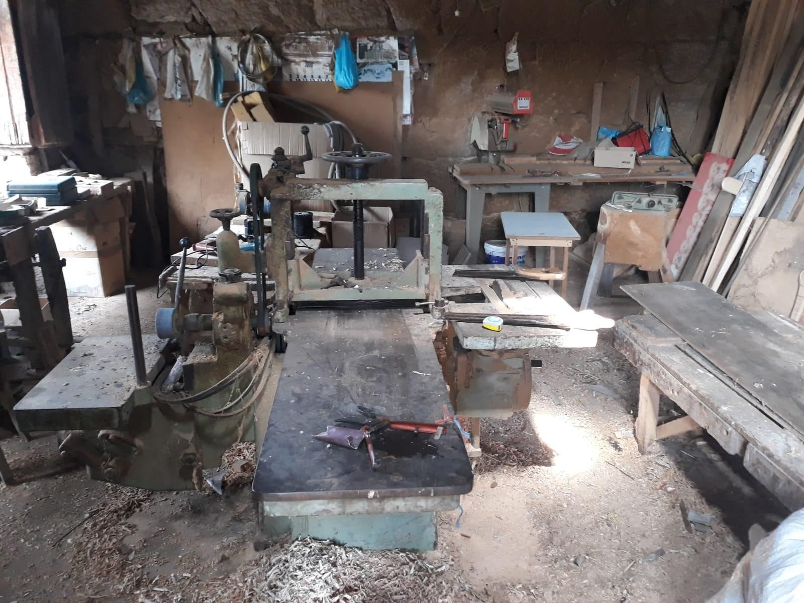 Una de las fábricas antiguas en la que se conserva maquinaria y herramientas.