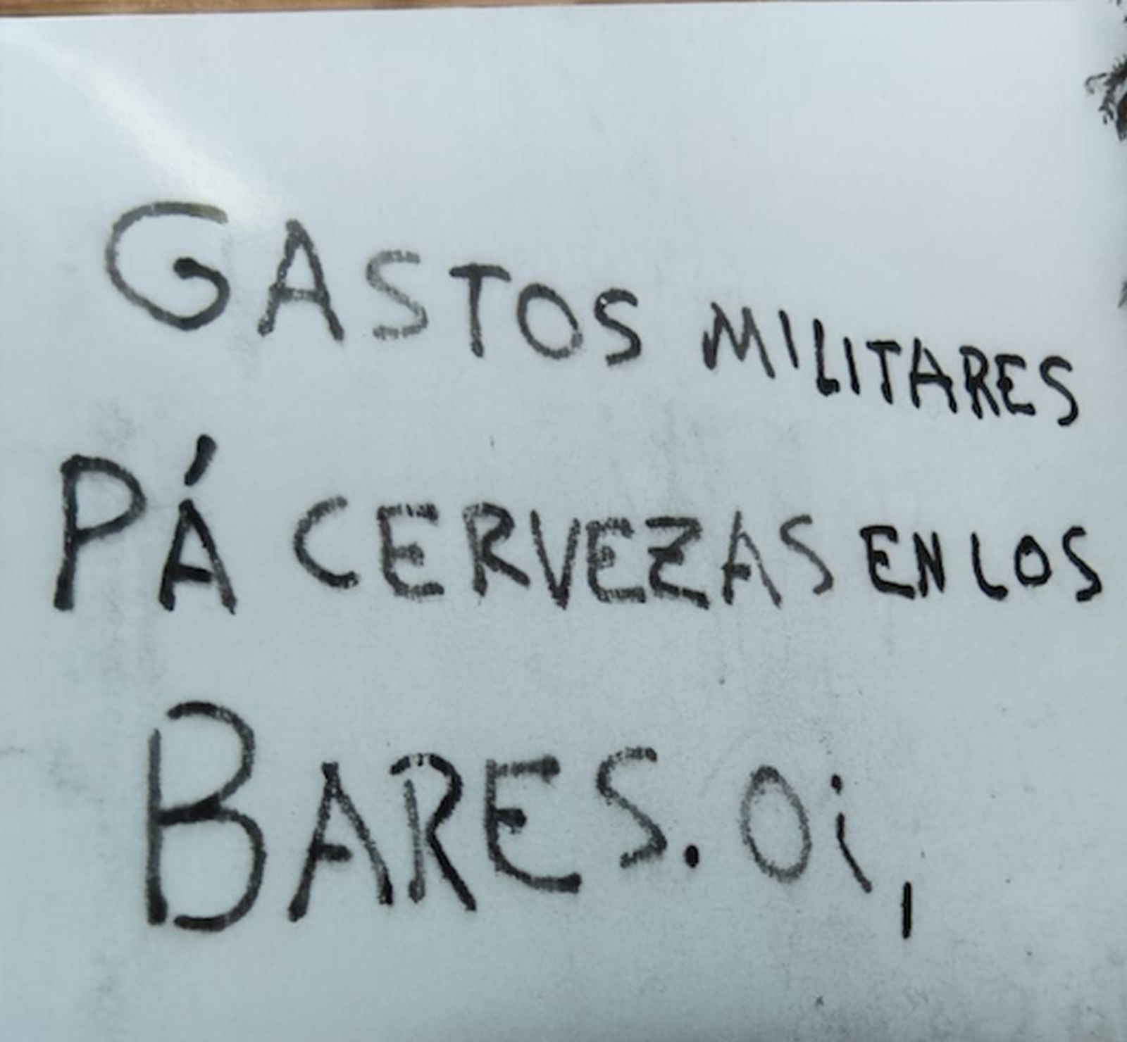 Esta pintada estaba en un Bar del Barco de Valdeorras en 1986.