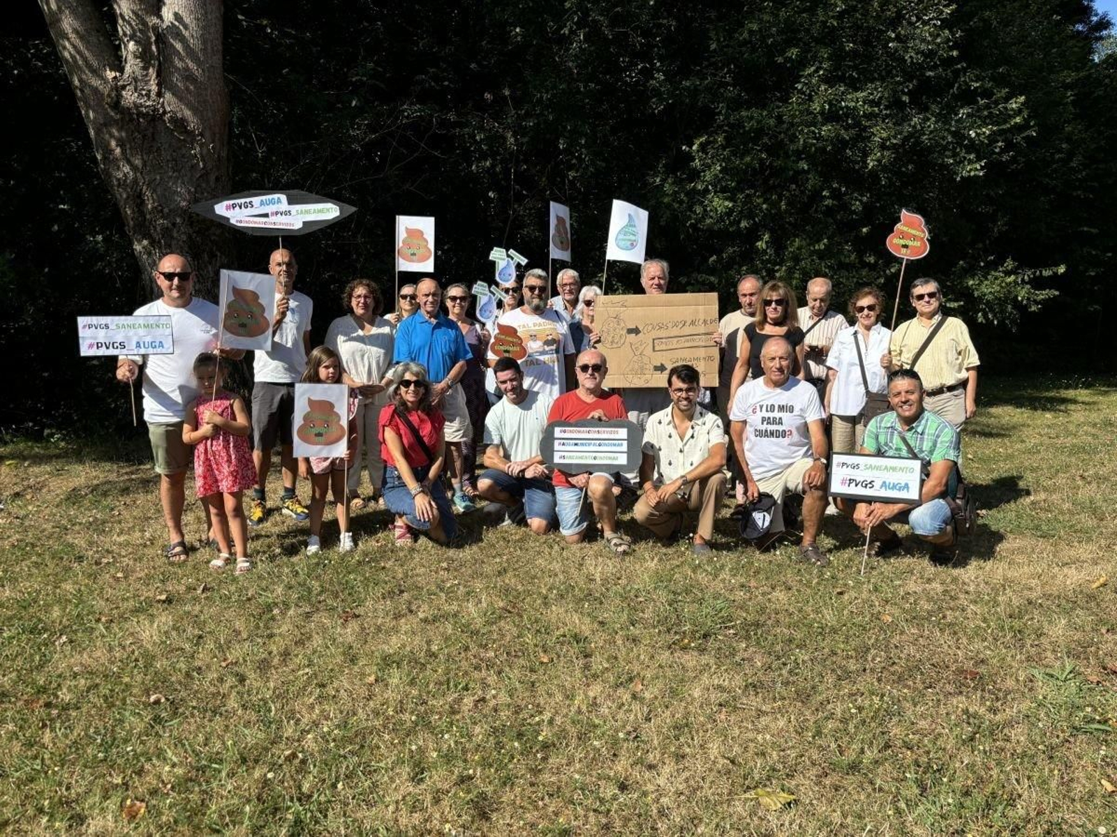 Imagen de los miembros de la plataforma vecinal que irá al pleno municipal.