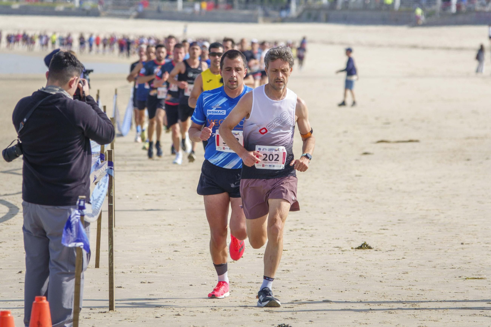 Galería | 1.000 corredores inundan Samil