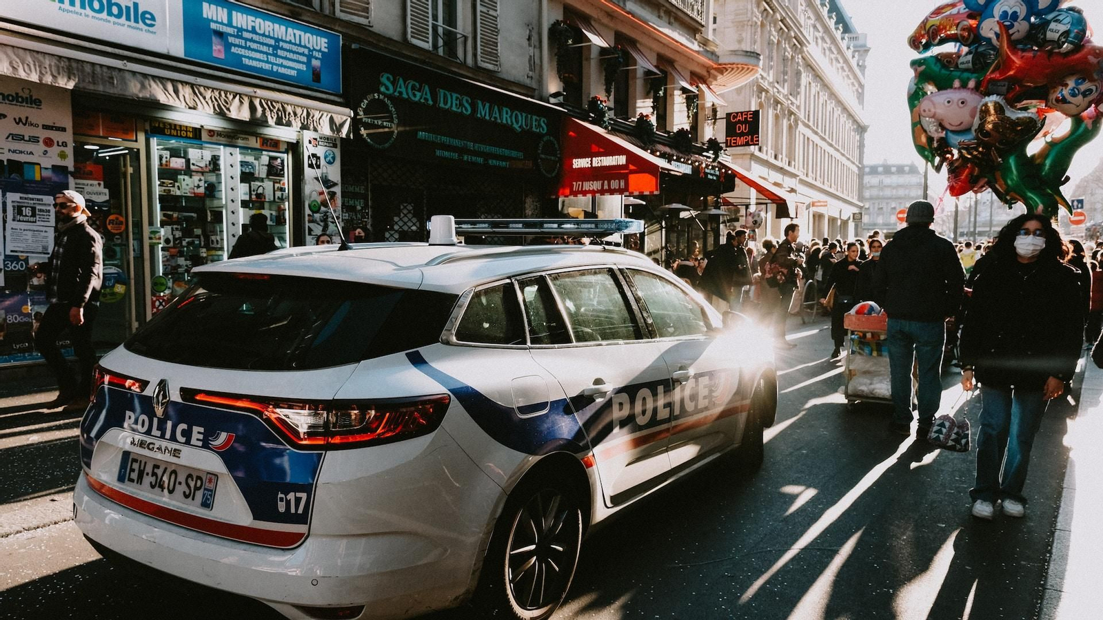 Un coche de la policía francesa.