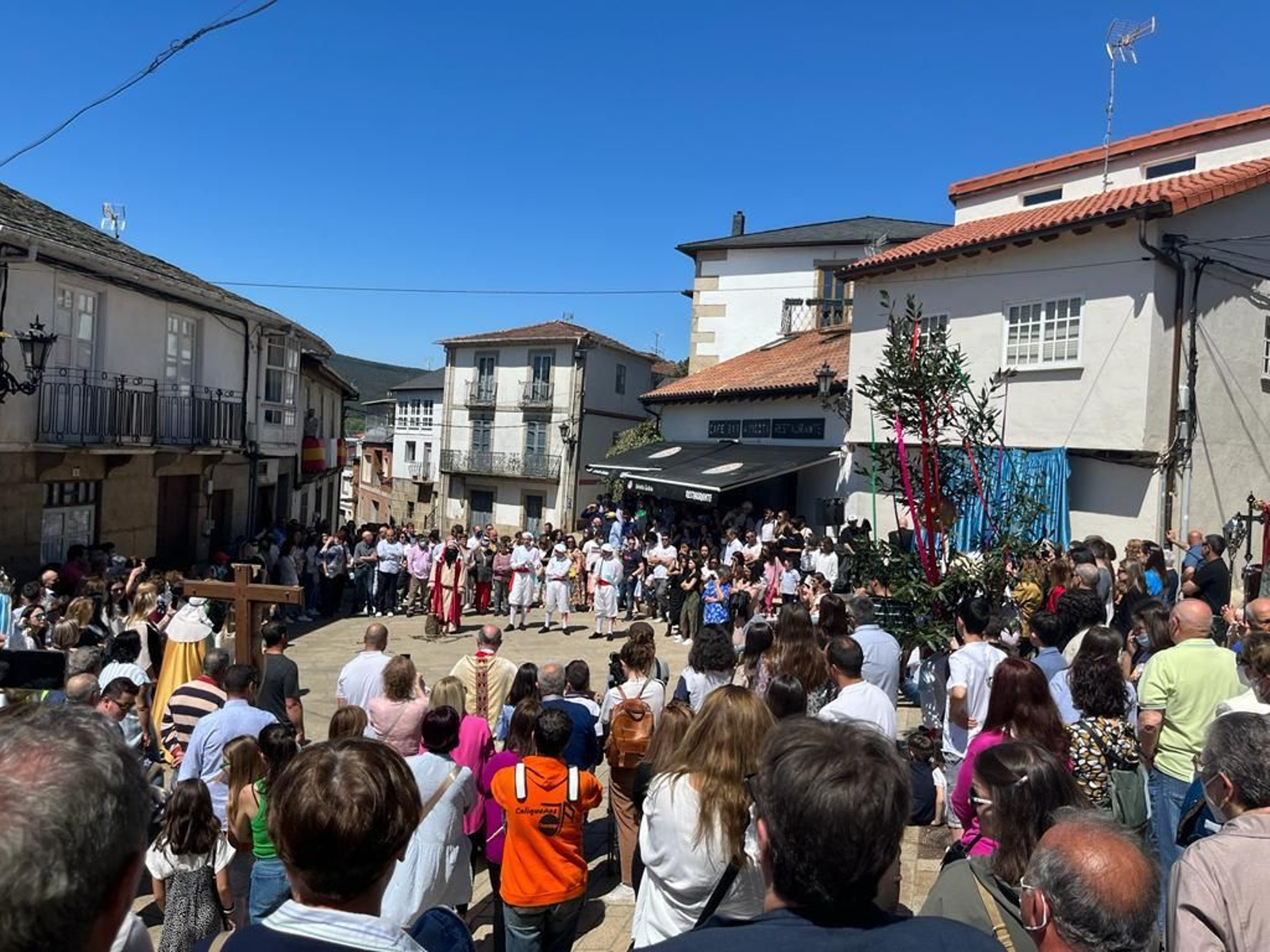Expectación en la Praza da Picota.