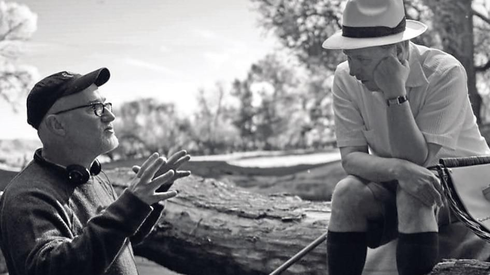 David Fincher habla con Gary Oldman, que interpreta a Herman J. Mankiewicz.