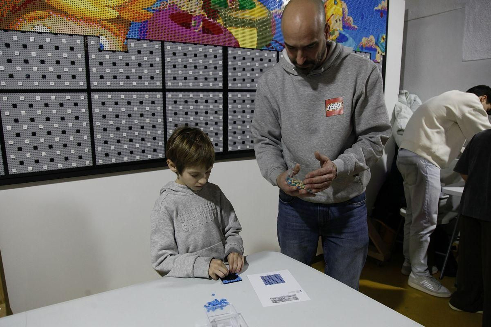 O gran mural de Lego en Pazolandia.