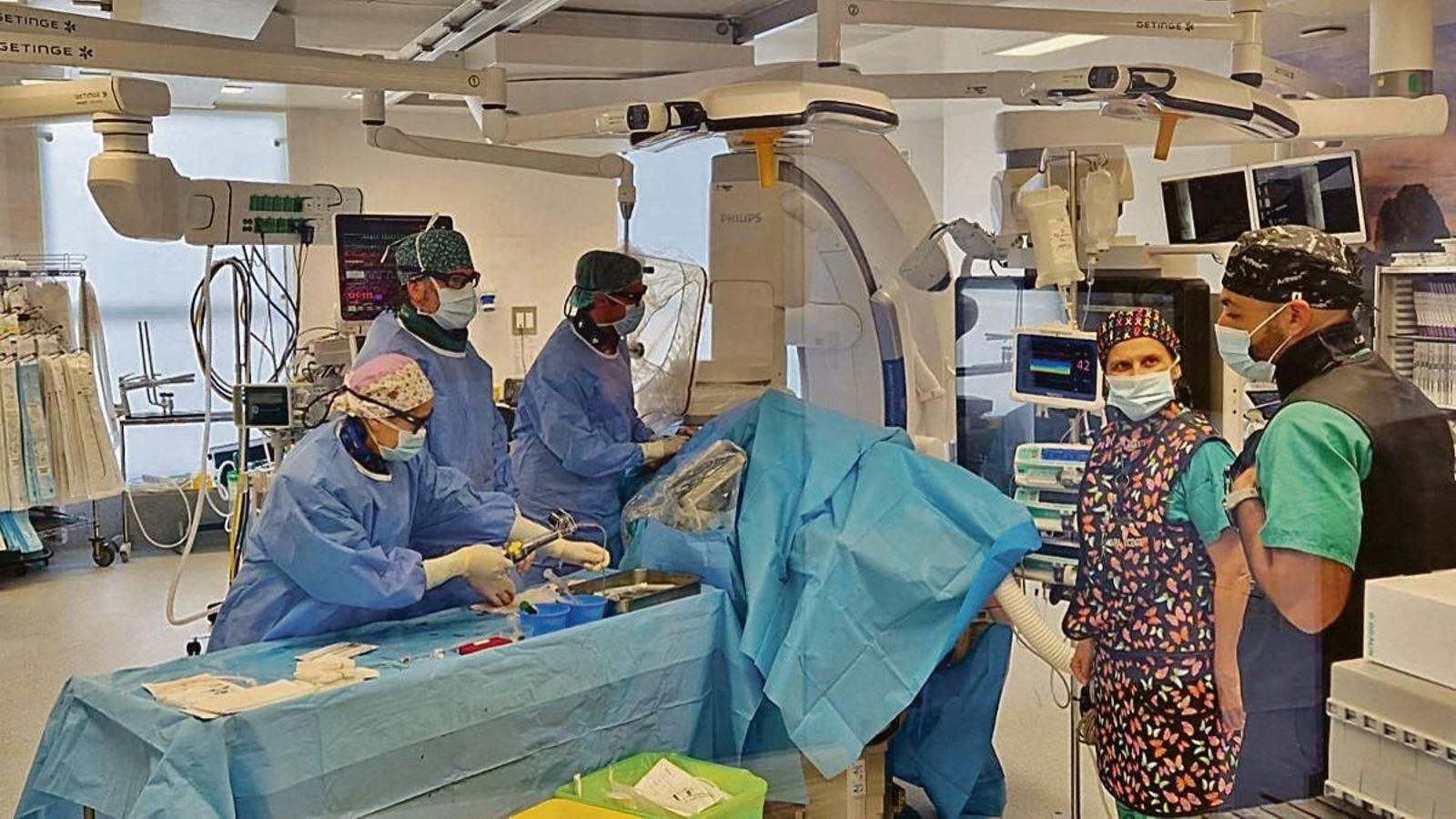 Implante de un stent fabricado con materiales absorbibles por el organismo.