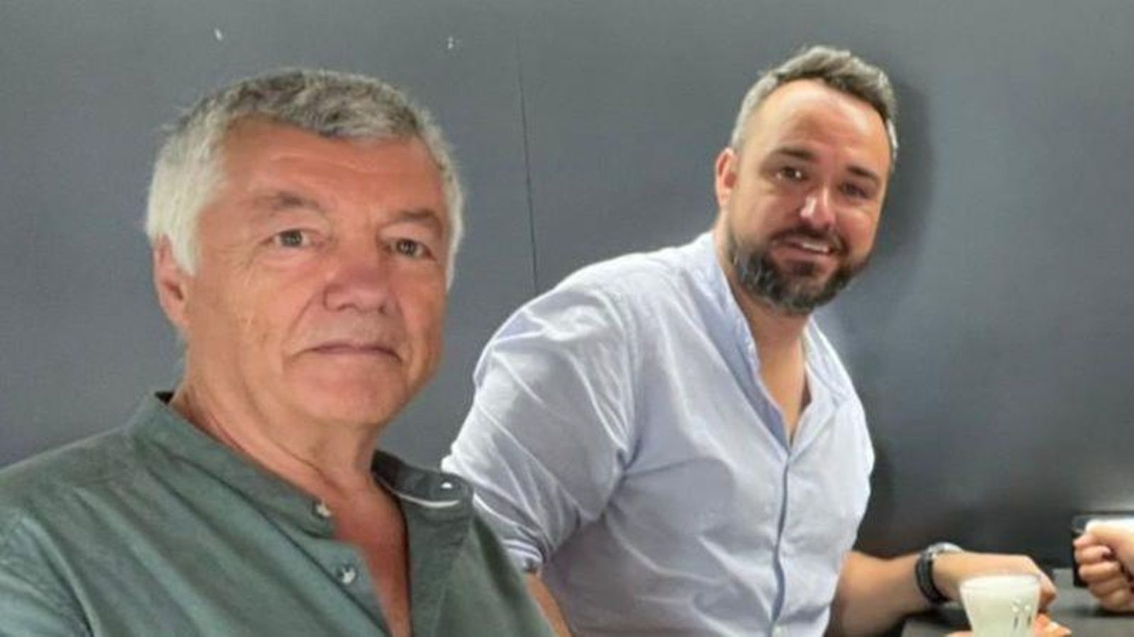 Al jubilarse Domingo Paramos, Hugo García cogió Electricidad Paramos.