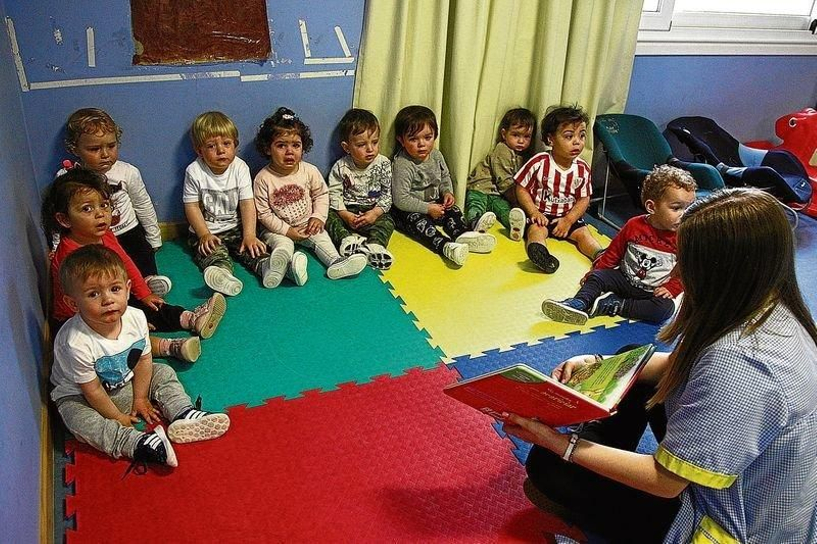 Varios alumnos de una guardería en Ourense (MIGUEL ÁNGEL).