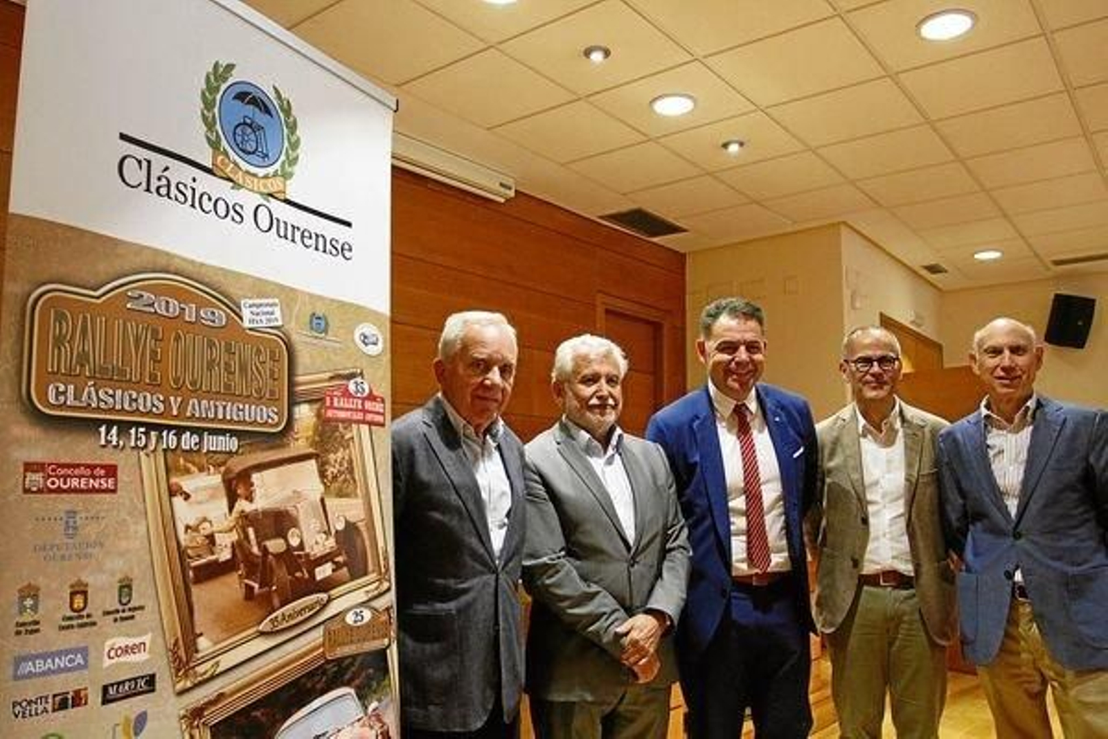 Luis Aragonés, Rosendo Fernández, Francisco Fernández, Jesús Vázquez y Ricardo García.