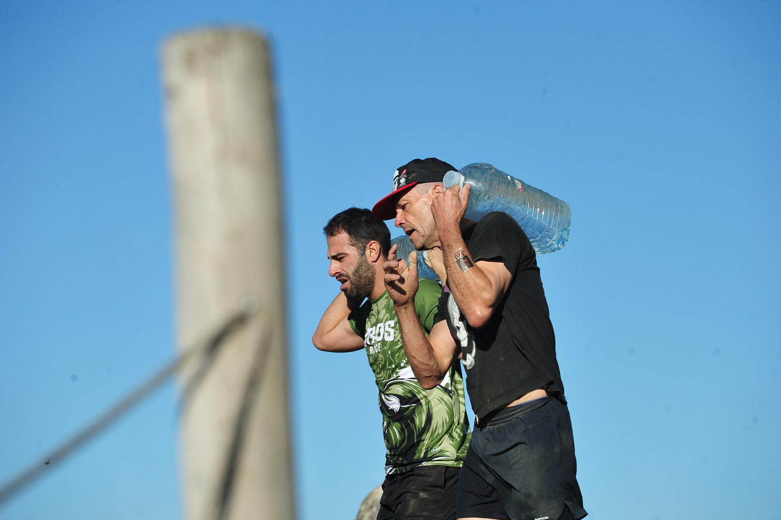 Superando todas las barreras posibles en Toén durante la Uros Race