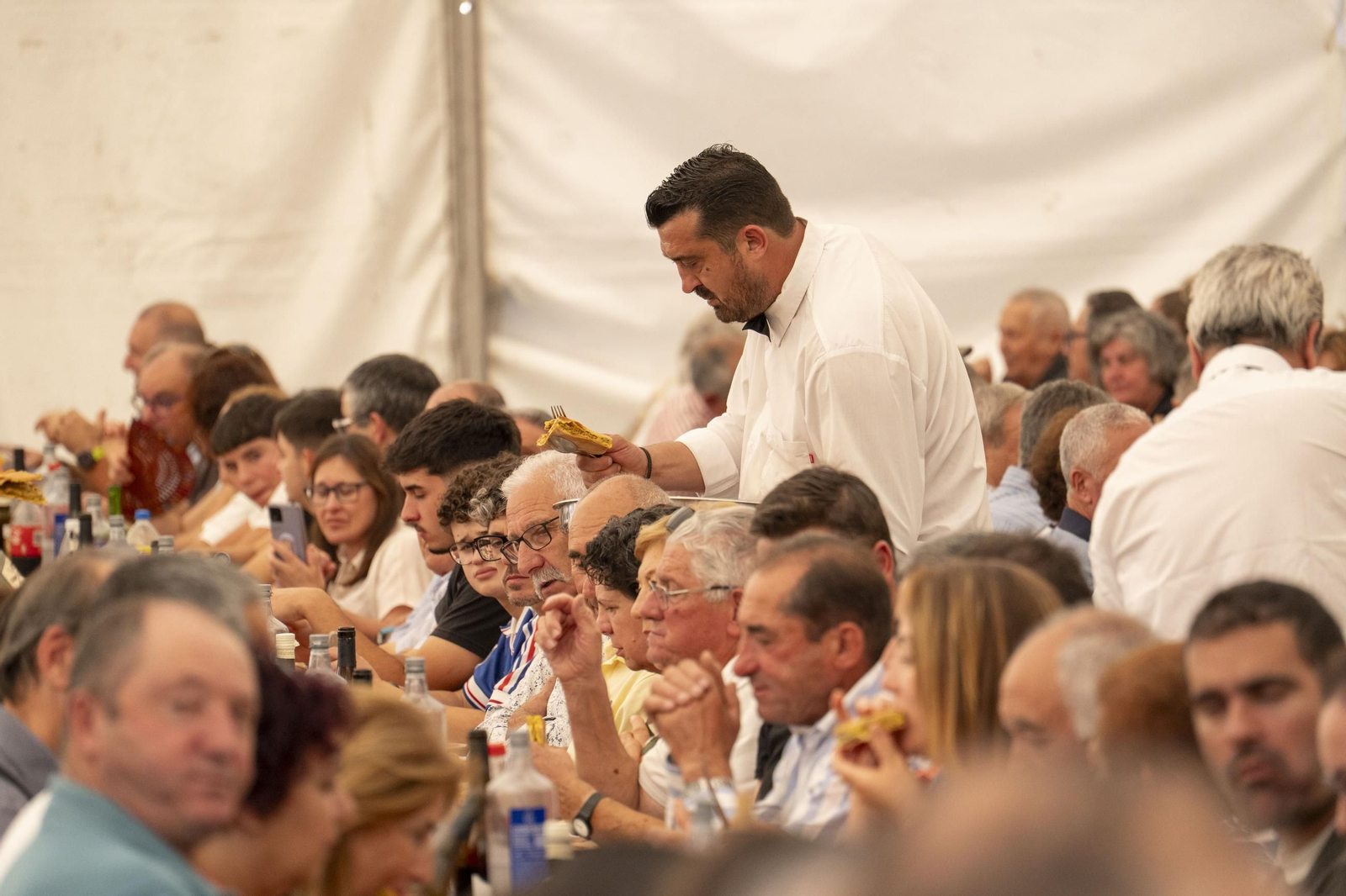 Galería | Montederramo presume de carne, ganado y ambiente festivo