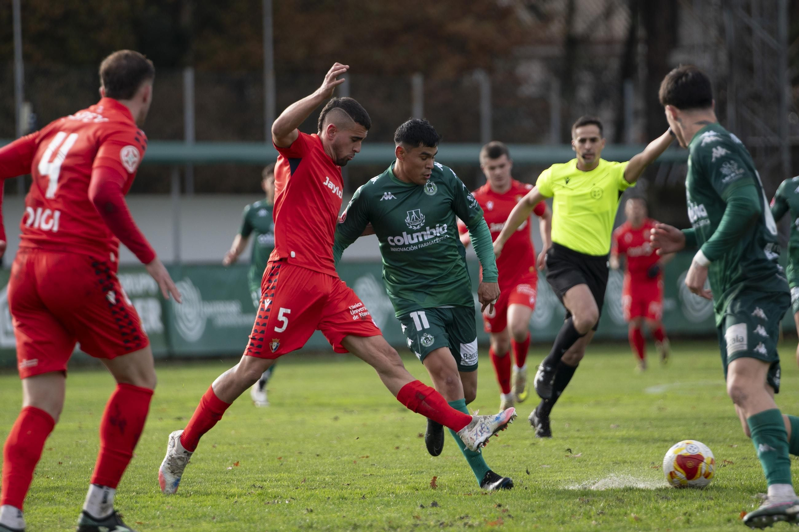 Galería | Espiñedo tiene su regalo adelantado de Navidad con la victoria del CD Arenteiro