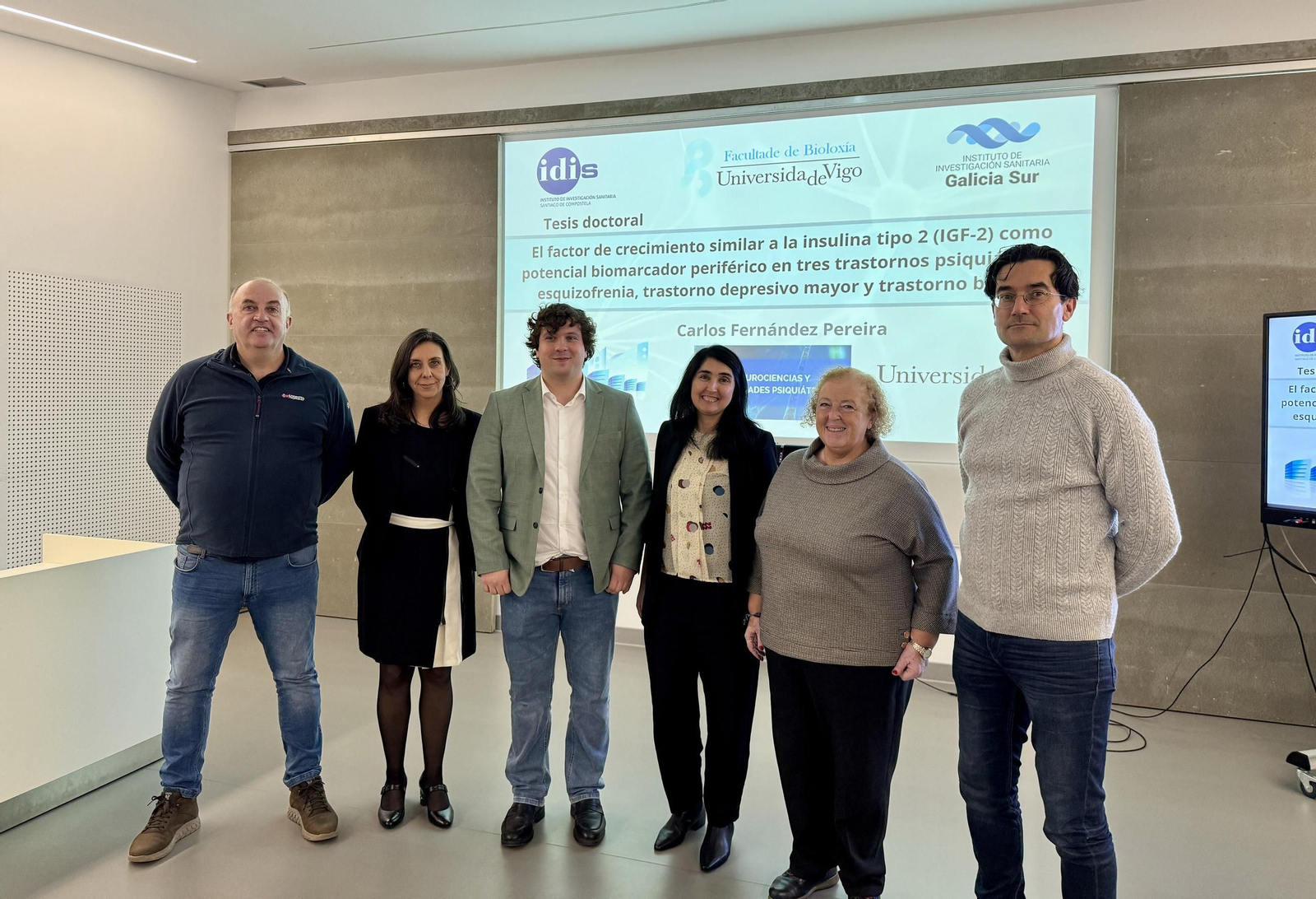 De izquierda a derecha, Agis, Ortolano, Pereira, Villar, Capetillo y Spuch, tras la lectura de la tesis.