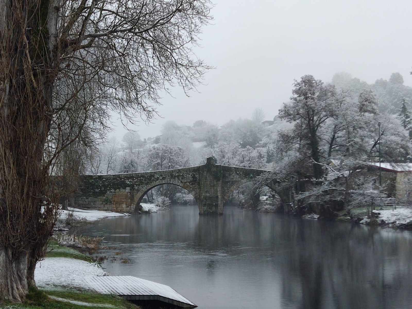 Nieve en Allariz. Foto: Andrés Cachalvite.